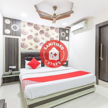 Oyo 45301 Hotel Om Palace Sāgar Esterno foto